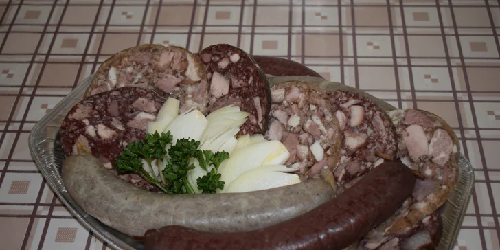 Milevské maškary: masopustní průvod, muzeum a 1 kg zabijačkových dobrot