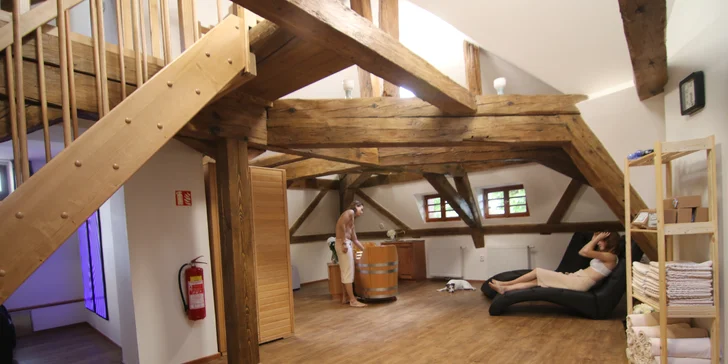 2 nebo 3 dny na zámku v centru Poděbrad: ochutnávka vína a nový wellness