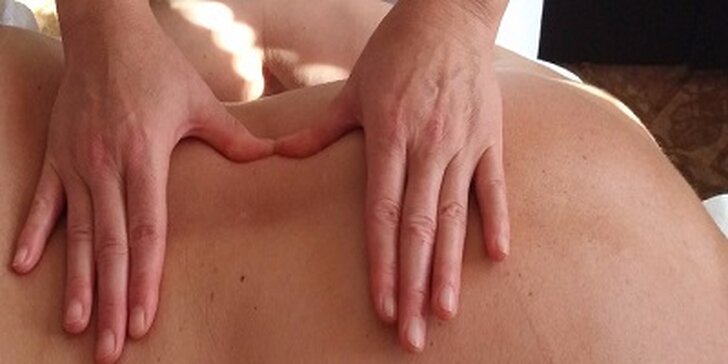 Masáž dle potřeby: Aromaterapeutická masáž nebo lymfatická masáž končetin