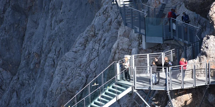 Pobyt v rakouských Alpách: snídaně či polopenze, sauny a turistická karta