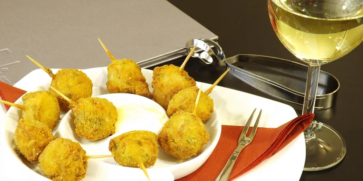 Delikatesa v moderním restaurantu: Šneci na ochutnávku i v pestrém menu s vínem