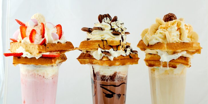 Milkshake s vaflemi ve Waf-Waf na Letné: jahoda, banán nebo čokoláda