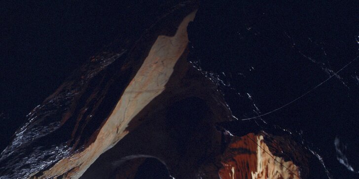 Nevšední zážitek v jeskyních: kurz speleologie v Moravském krasu