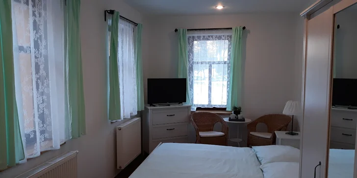 Na výlety, lyže i za odpočinkem do Adršpachu: polopenze a privátní wellness