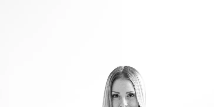 Zkušená fotografka Karolína Roubíčková vás vyfotí v ateliéru nebo přírodě.