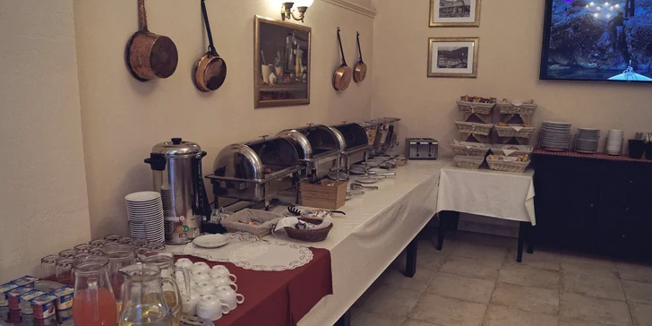 Klidný hotel v blízkosti Karlových Varů: Snídaně, venkovní vířivka i masáž