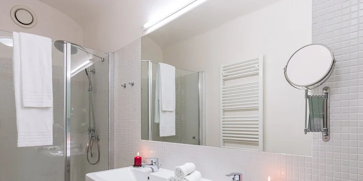 Luxus na zámku: ubytování pro 2 v apartmánech inspirovaných uměním
