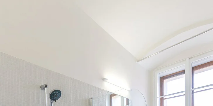Luxus na zámku: ubytování pro 2 v apartmánech inspirovaných uměním