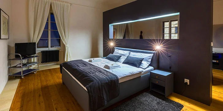 Luxus na zámku: ubytování pro 2 v apartmánech inspirovaných uměním