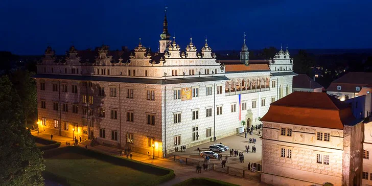 Luxus na zámku: ubytování pro 2 v apartmánech inspirovaných uměním