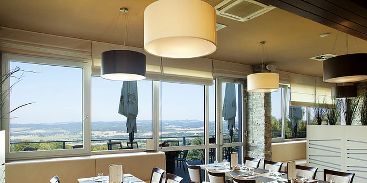 Aktivní pobyt v hotelu Monínec s wellness i dvoudenním skipasem pro oba
