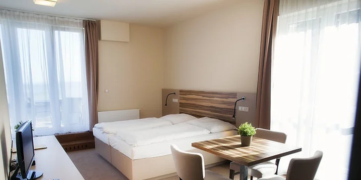 Aktivní pobyt v hotelu Monínec s wellness i dvoudenním skipasem pro oba