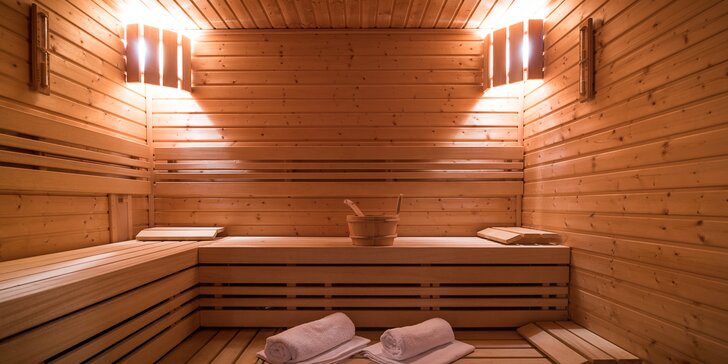 Vypoťte se s přáteli: 90 minut privátní finské nebo parní sauny pro 1-4 os.