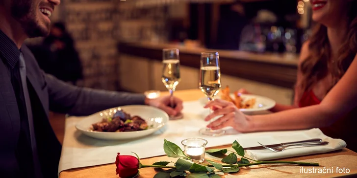 Francouzské degustační menu: žabí stehýnka, mladé selátko, králík, dezert i víno