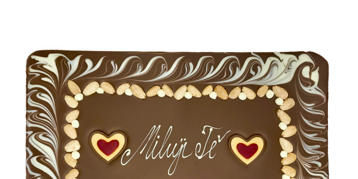 Když sladké mluví od srdce: 1500gramová čokoláda se zdobením a textem dle výběru