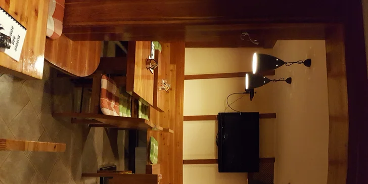 Tatarák z hovězího vysokého roštěnce a topinky: 150 nebo 300 g masa