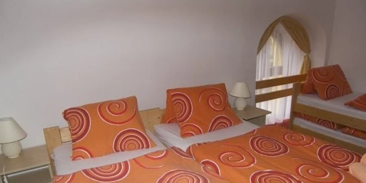 Prodloužený víkend pro dva v netradičním romantickém hotýlku