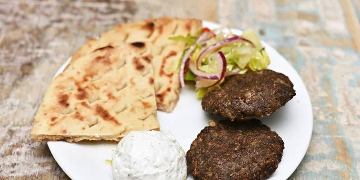 Řecké speciality z prvotřídních surovin: jehněčí gyros a jiné libůstky pro 2
