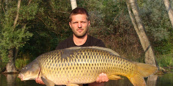 2 dny rybaření na pískovně u Prahy s bivakováním a zapůjčením výstroje
