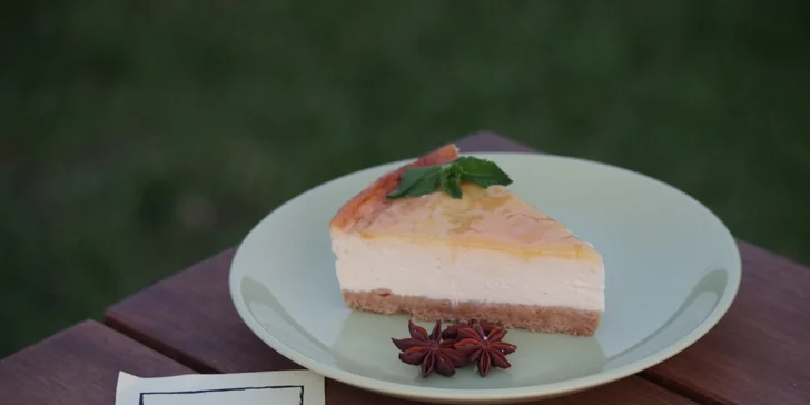 Dobrota připravená s láskou: Poctivý domácí cheesecake z lokálních surovin