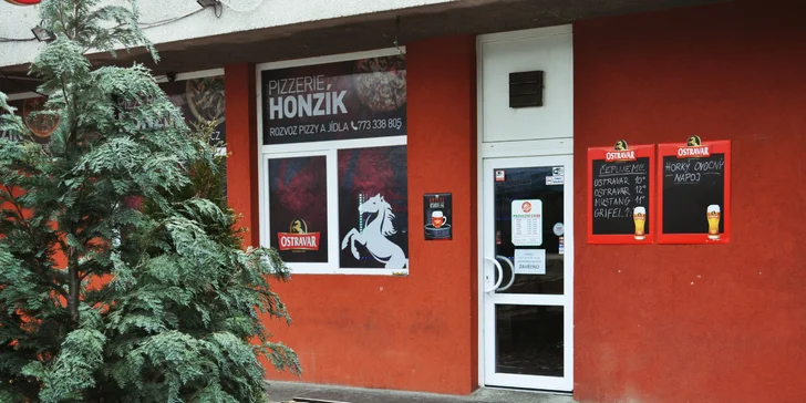 2 pizzy o průměru 32 cm: na výběr z více než 30 druhů, rajčatový i smetanový základ