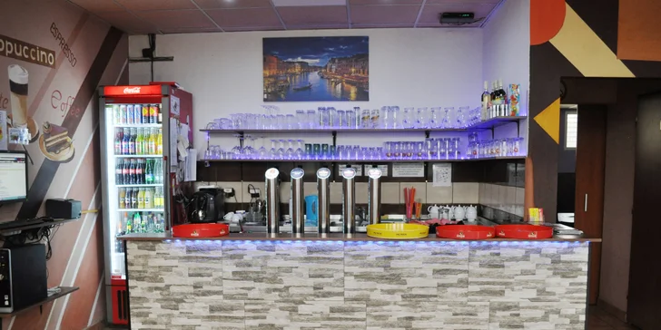 2 pizzy o průměru 32 cm: na výběr z více než 30 druhů, rajčatový i smetanový základ
