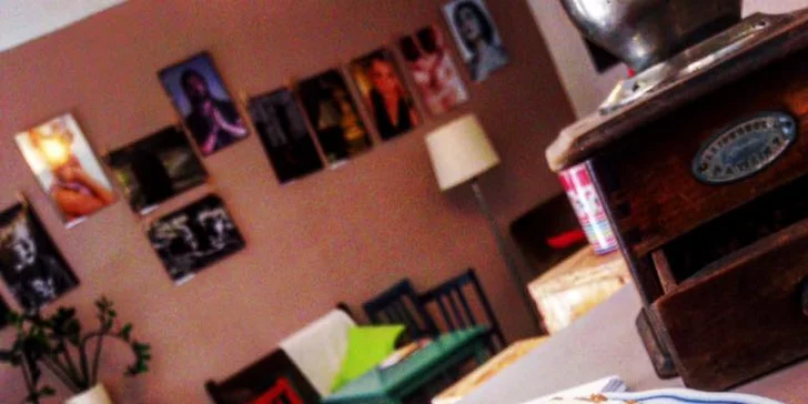 Dortík podle výběru, horký nápoj a smoothie z exotického ovoce açaí