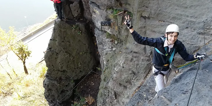 Jednodenní zážitek via ferrata lezení v Děčíně pro jednoho, pár nebo rodinu