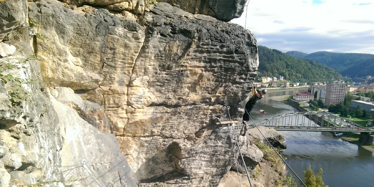Jednodenní zážitek via ferrata lezení v Děčíně pro jednoho, pár nebo rodinu