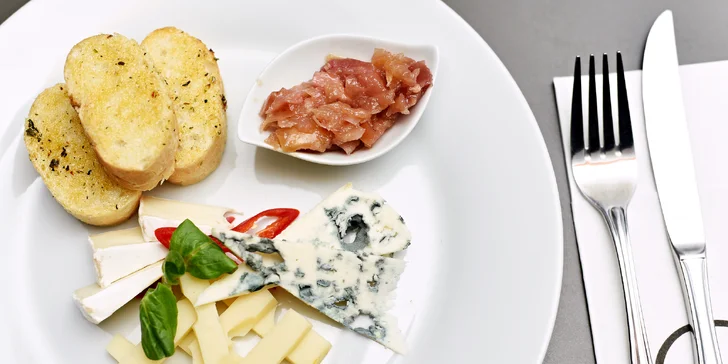 20% sleva na celý sortiment restaurace U Dobré myšlenky: burgery, líčka, řízky i palačinky