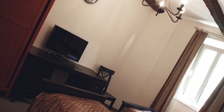 Ubytování v klidném hotelu u Karlových Varů s relaxem ve vířivce