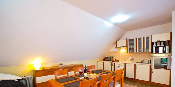 Zvolit můžete i variantu ubytování v prostorném apartmánu Deluxe.