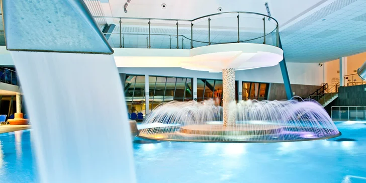 Vyberte do aquaparku Aqua Relax Dolný Kubín, kam máte vo vybraných variantoch 3-hodinový vstup v cene voucheru.