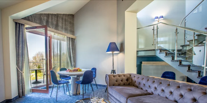 Apartmán má tři ložnice a dvě koupelny. 