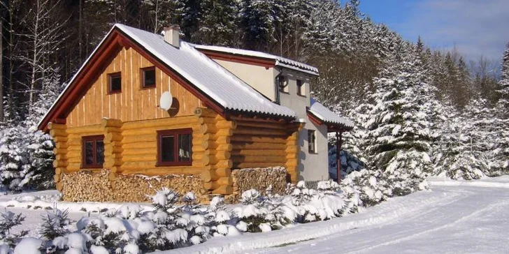 Ubytování v kanadském srubu až pro 10 osob a možnost využít termální káď