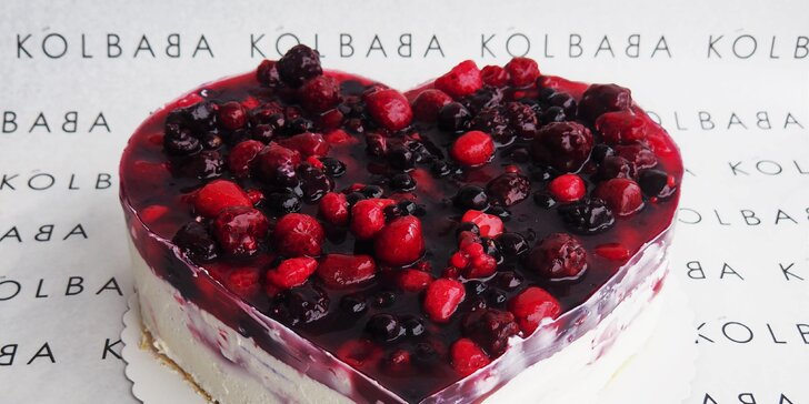 Valentýnské srdce od Kolbaby: lahoda se šlehačkou, jogurtem a směsí ovoce