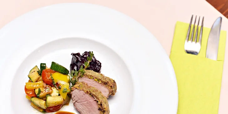 2× 6 chodů jak z pohádky: uzený pstruh, steak z lososa, kuřátko a nejen to