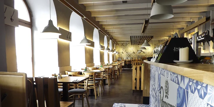 Burgerové menu s hovězím Chuck Roll a příp. degustace tří piv pro 1 či 2 osoby