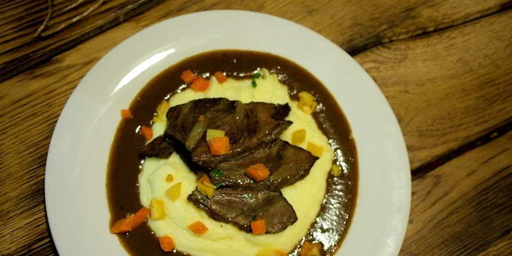 Čertovský Valentýn s programem, tříchodovým menu a dárečkem pro zamilované