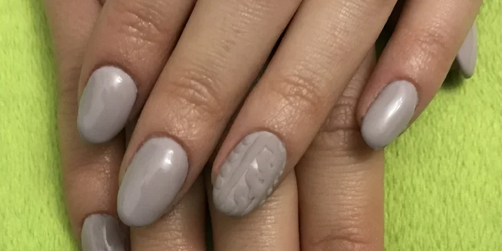 Profesionální modeláž nehtů v Happy Hands Studiu