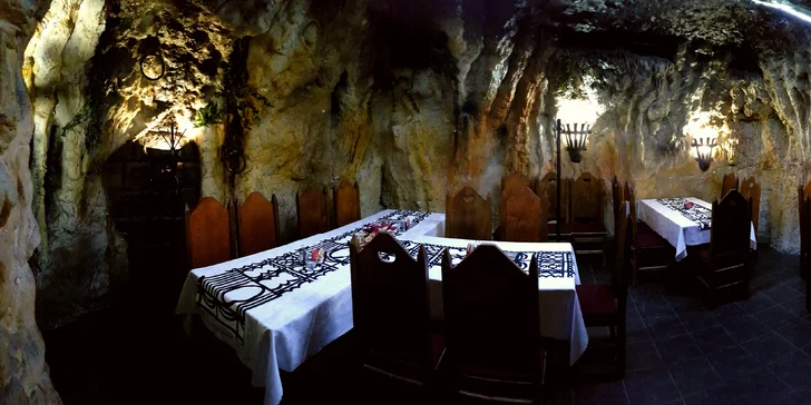 Svatomartinské menu: dozlatova pečené stehno, červené zelí, paštička, kaldoun i perník