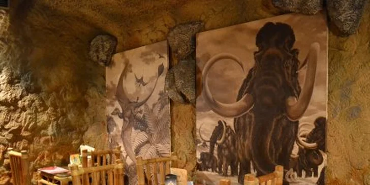 349 Kč za opulentní steakovou hostinu v restauraci Pravěk pro 2-4 jedlíky! Hovězí steak, kuřecí prsíčka i steak z krkovičky a vydatná porce příloh se slevou 61 %.