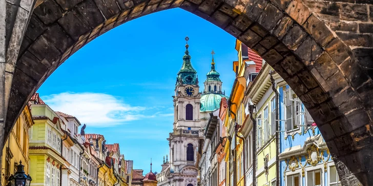 Ubytujete se v paláci Koruna v Alchemist Apartments v samotném centru Prahy.
