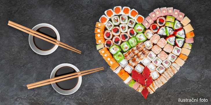 Sushi sety s 24, 40 nebo 44 kousky vyskládanými do tvaru srdce