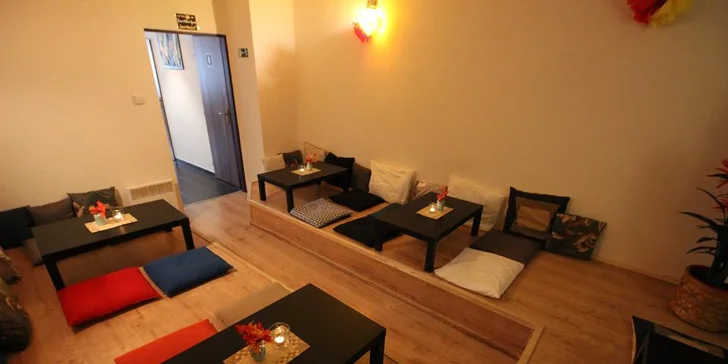 Vietnamská hostina pro 2 nebo 4 osoby: závitky, hlavní chod, dezert i nápoje