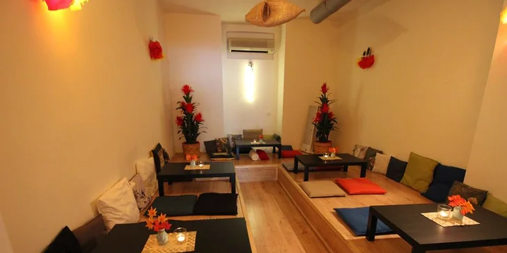 Vietnamská hostina pro 2 nebo 4 osoby: závitky, hlavní chod, dezert i nápoje