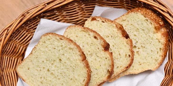 Středomořské speciality pro 2 osoby: mořský vlk, pražma, krevety i kalamáry