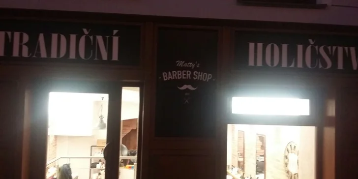 Budete fešák: základní i all inclusive péče o vousy a vlasy v barbershopu