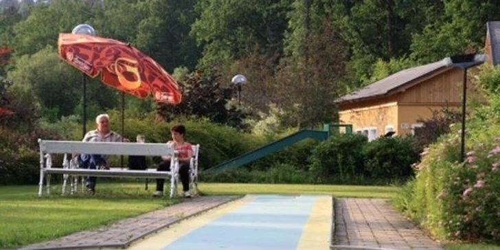 Minigolf v krásné přírodě pro 1 až 8 osob