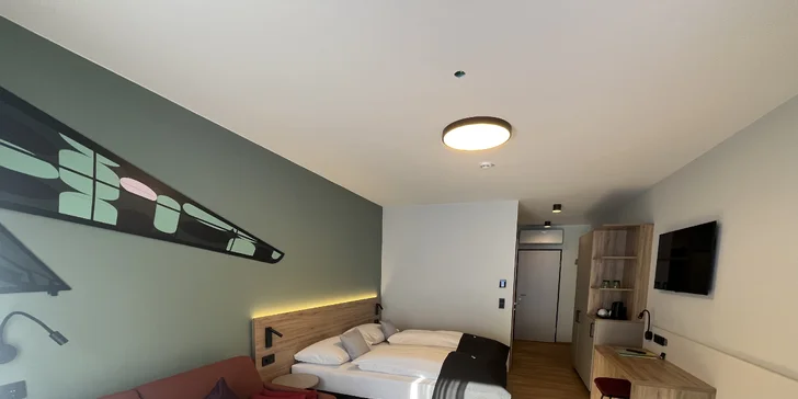 Nechýba televízia a Wi-Fi pripojenie.
